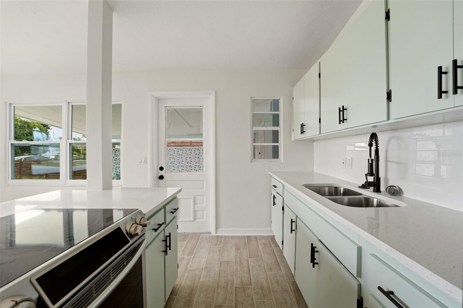 CORTEZ GARDENS FIRST SEC - Residential