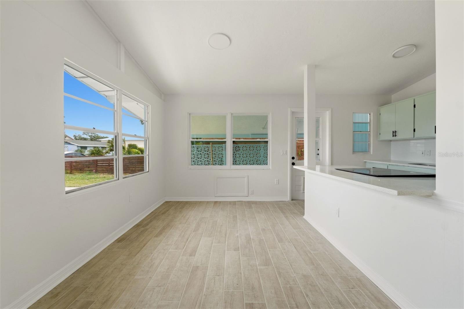 CORTEZ GARDENS FIRST SEC - Residential