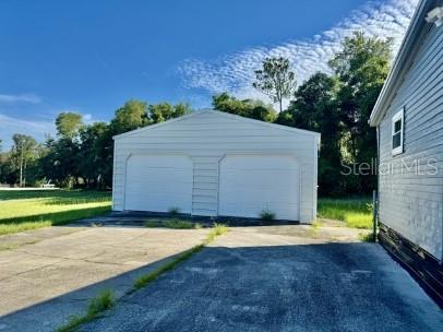 HILLTOP MANOR - Residential Lease