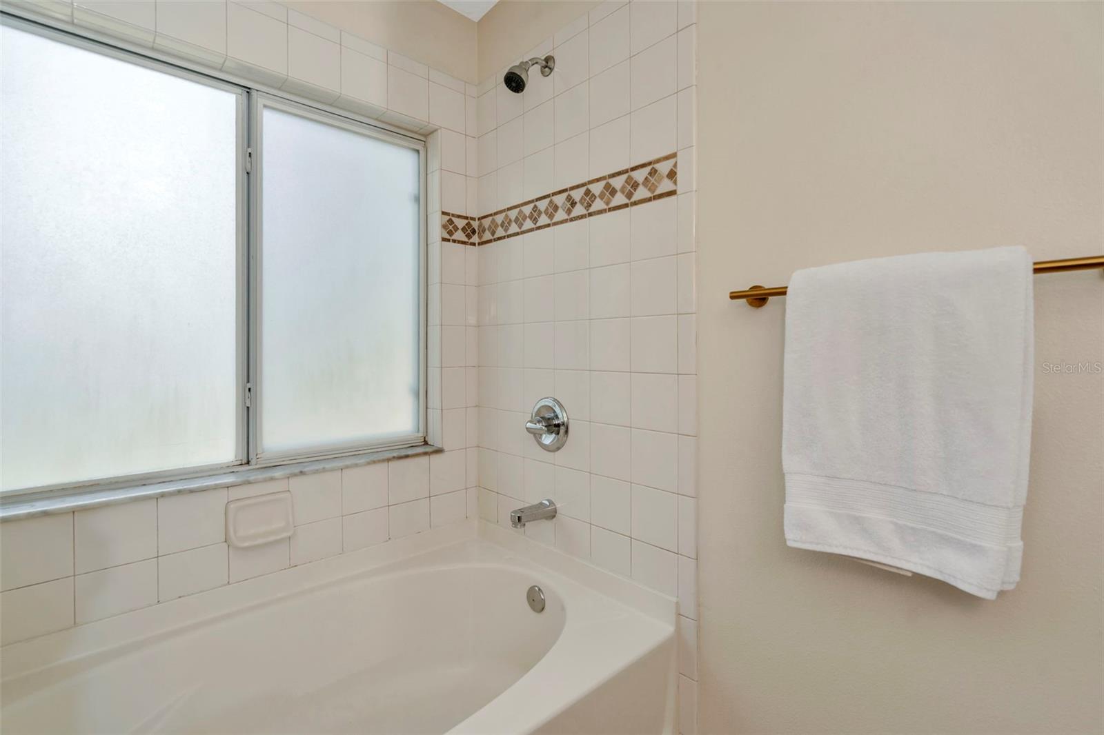 WEDGEWOOD TWNHMS - Residential Lease