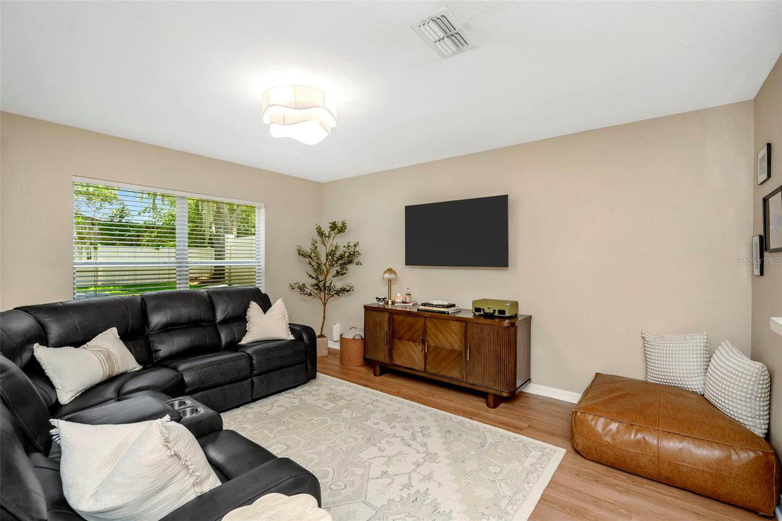 WEDGEWOOD TWNHMS - Residential Lease