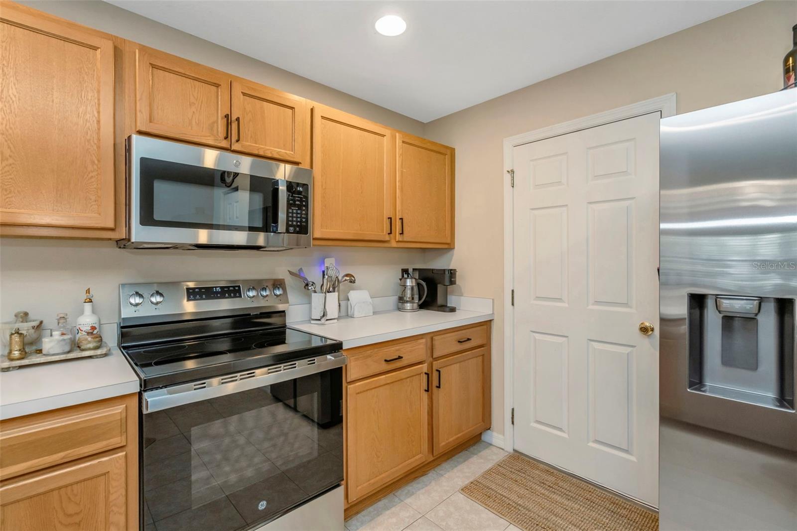 WEDGEWOOD TWNHMS - Residential Lease