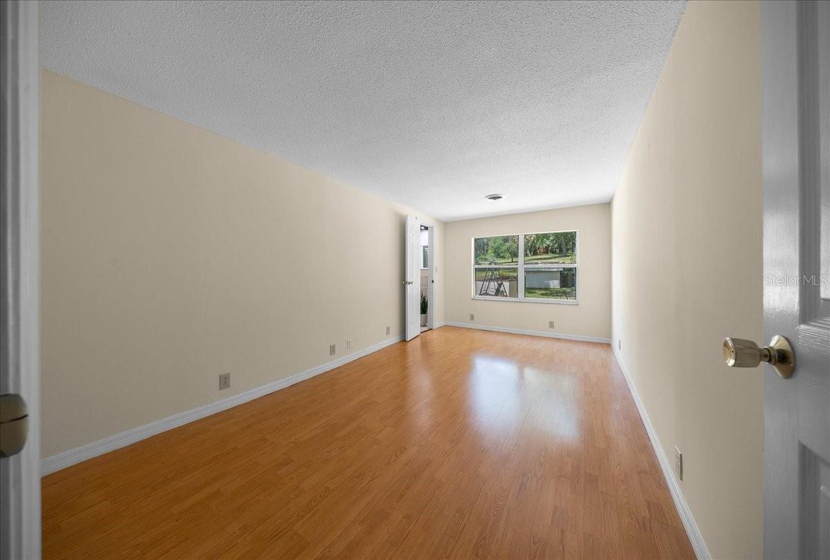 UNR - Residential