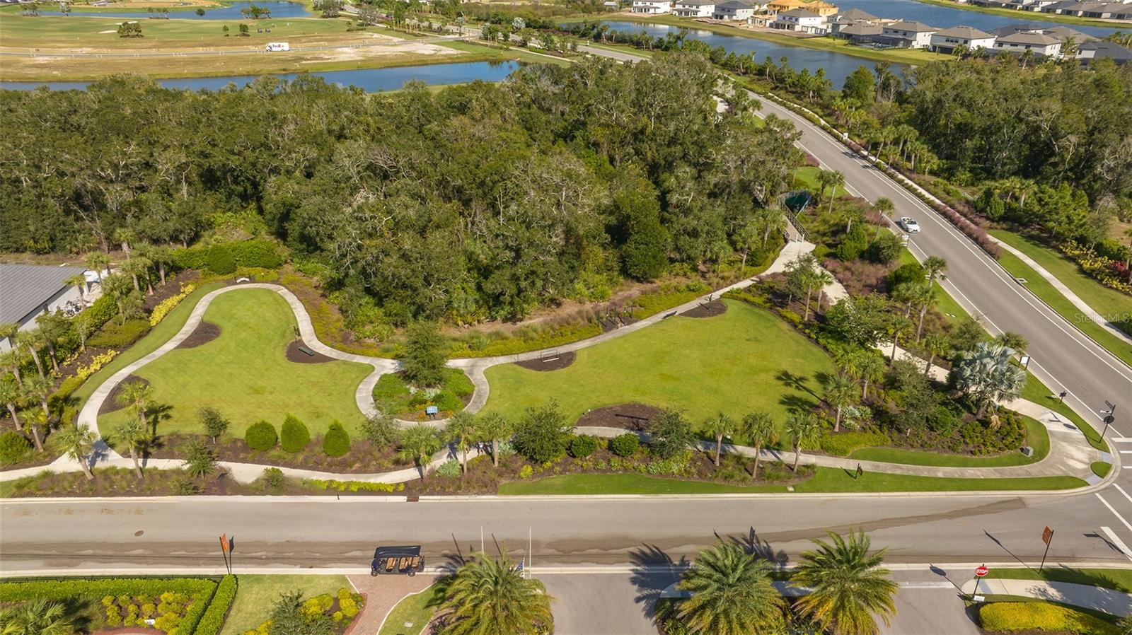 AZARIO ESPLANADE PH V - Residential