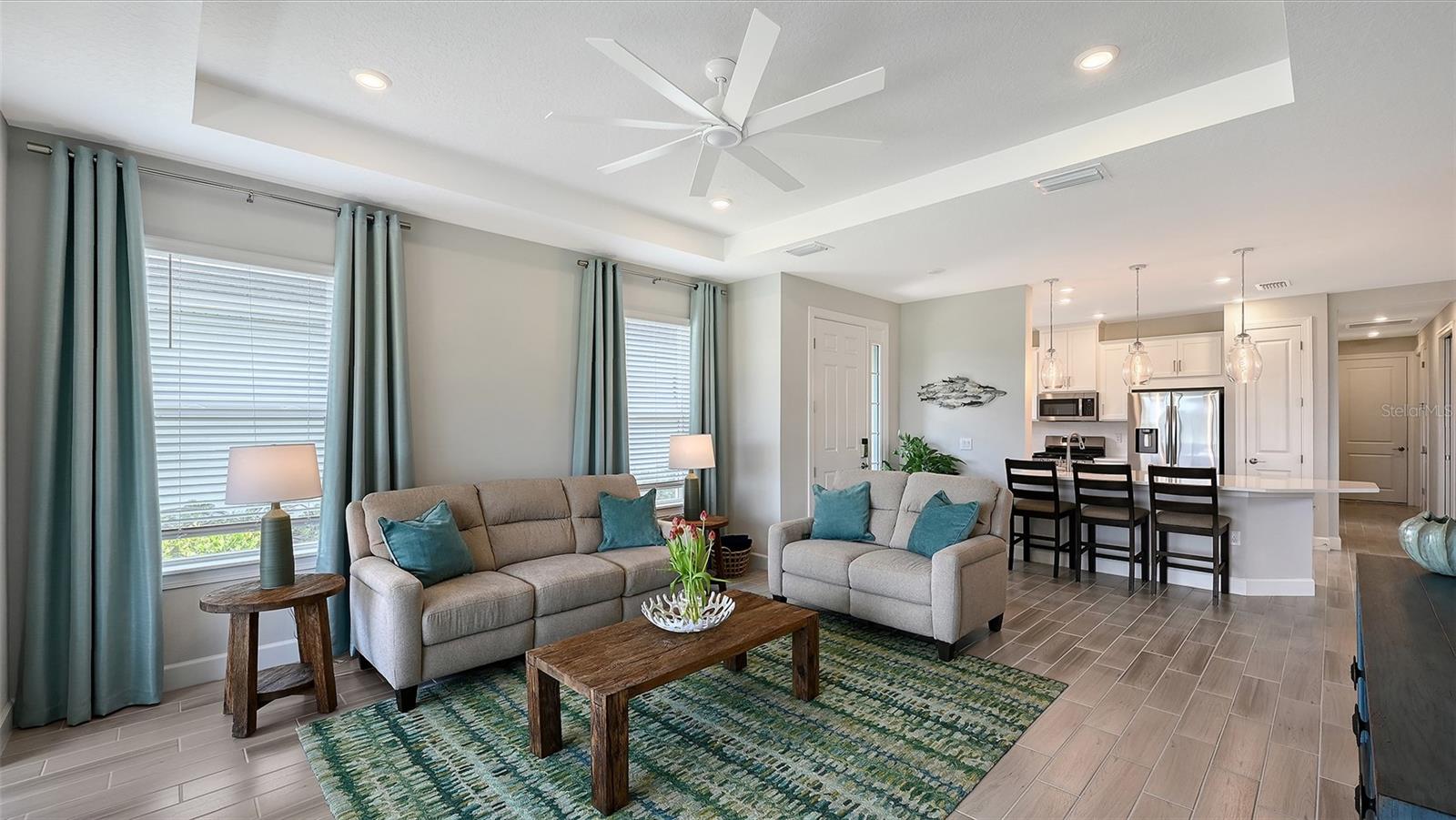 AZARIO ESPLANADE PH V - Residential