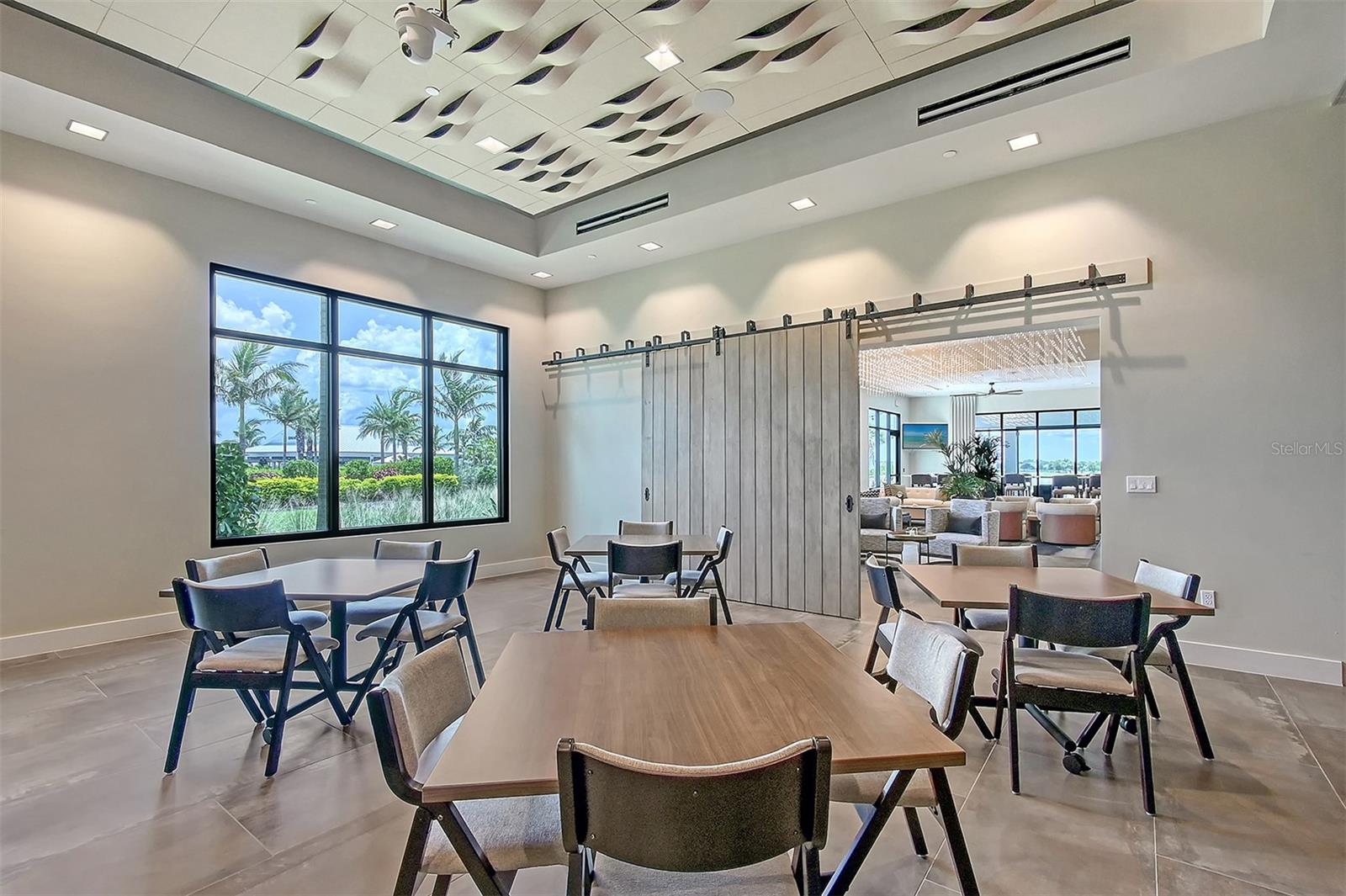 AZARIO ESPLANADE PH V - Residential