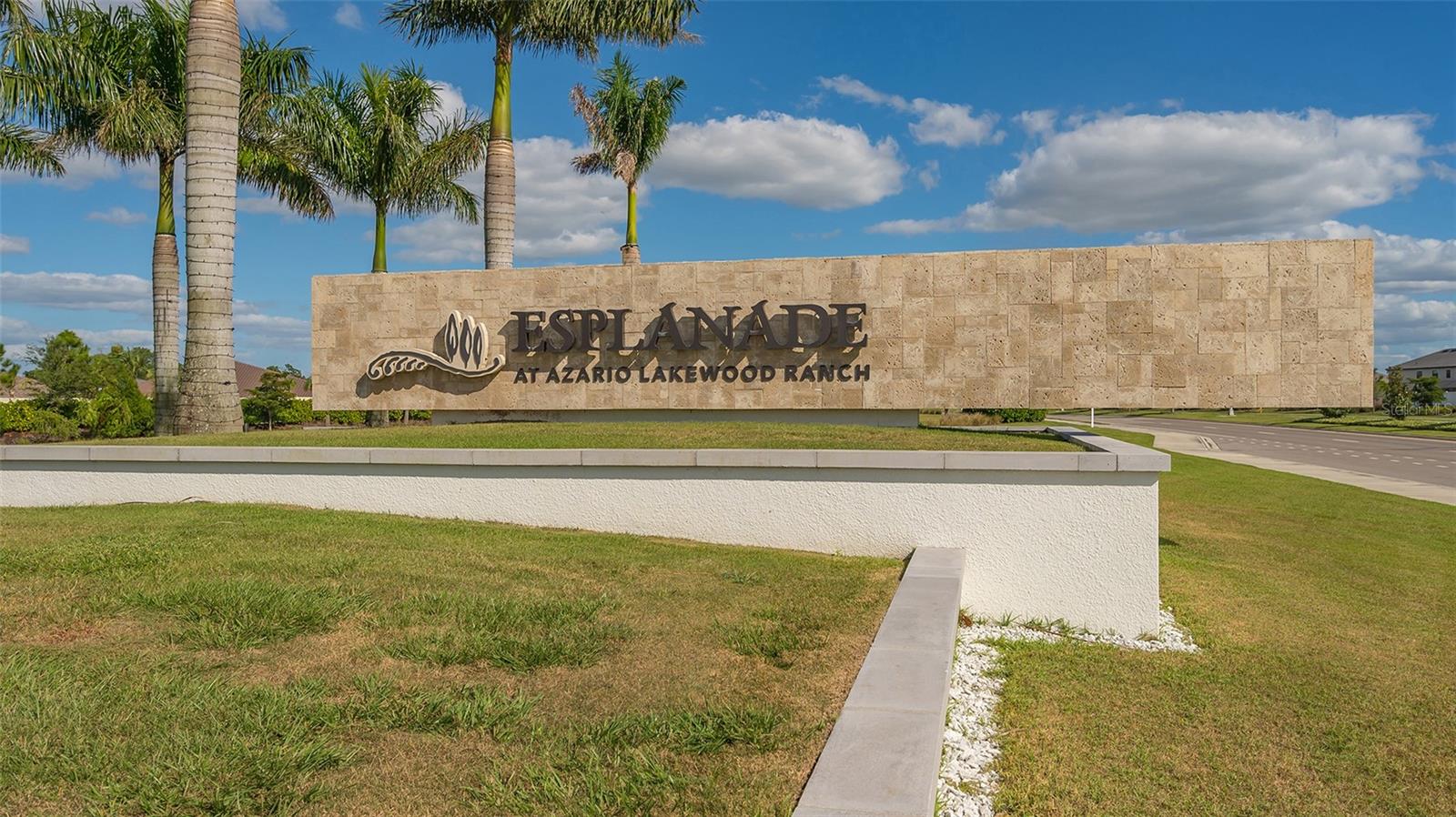 AZARIO ESPLANADE PH V - Residential