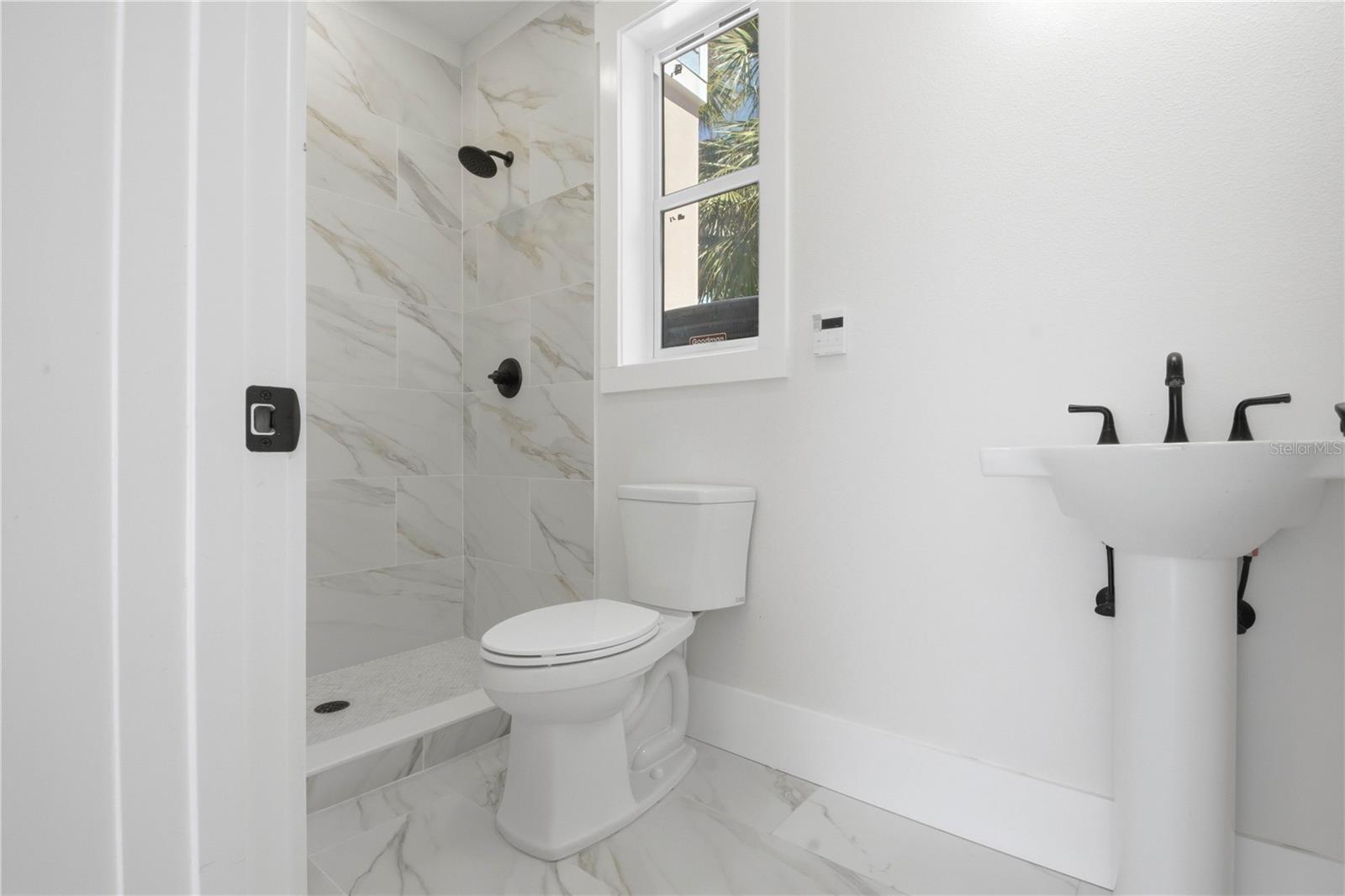 MIRA VISTA TWNHMS PH II - Residential