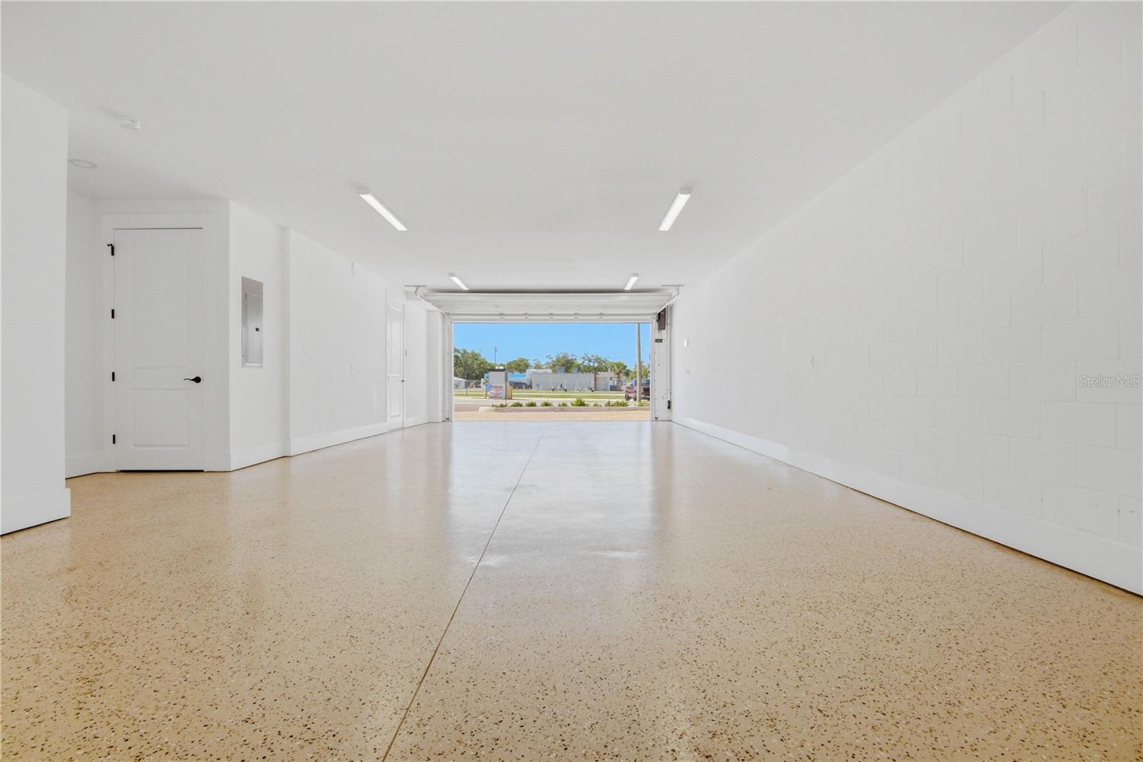 MIRA VISTA TWNHMS PH II - Residential