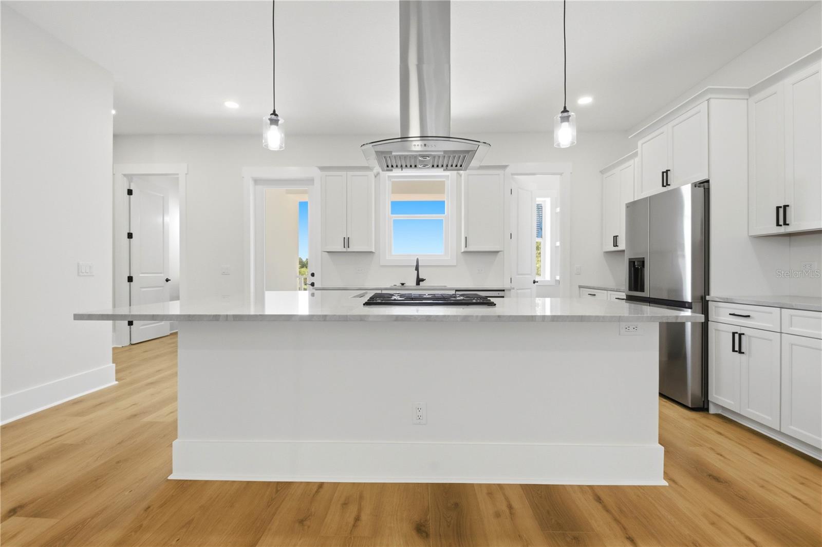 MIRA VISTA TWNHMS PH II - Residential