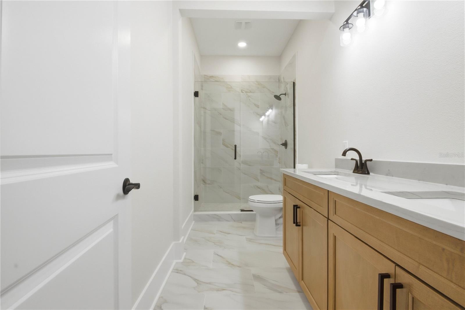 MIRA VISTA TWNHMS PH II - Residential