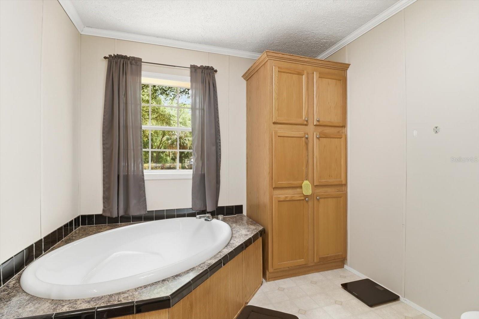 CRYSTAL MANOR UNIT 01 - Residential
