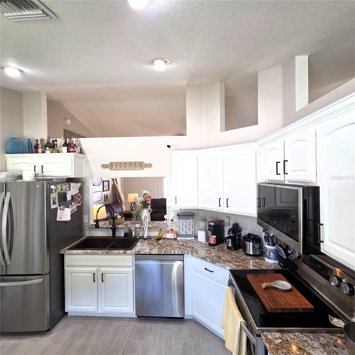 WIND MEADOWS - Residential