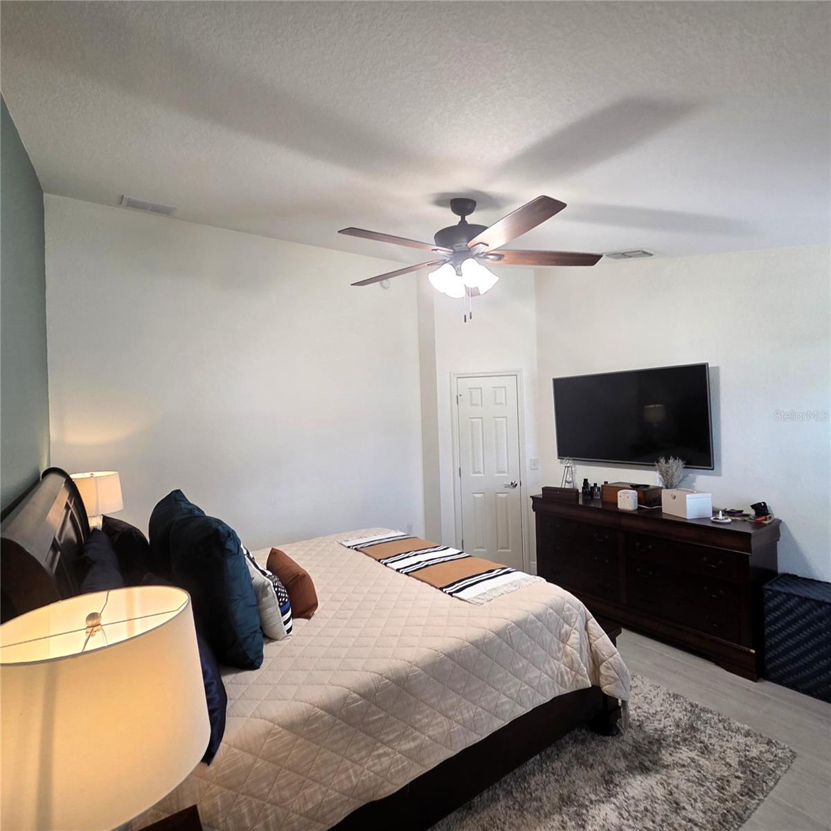 WIND MEADOWS - Residential