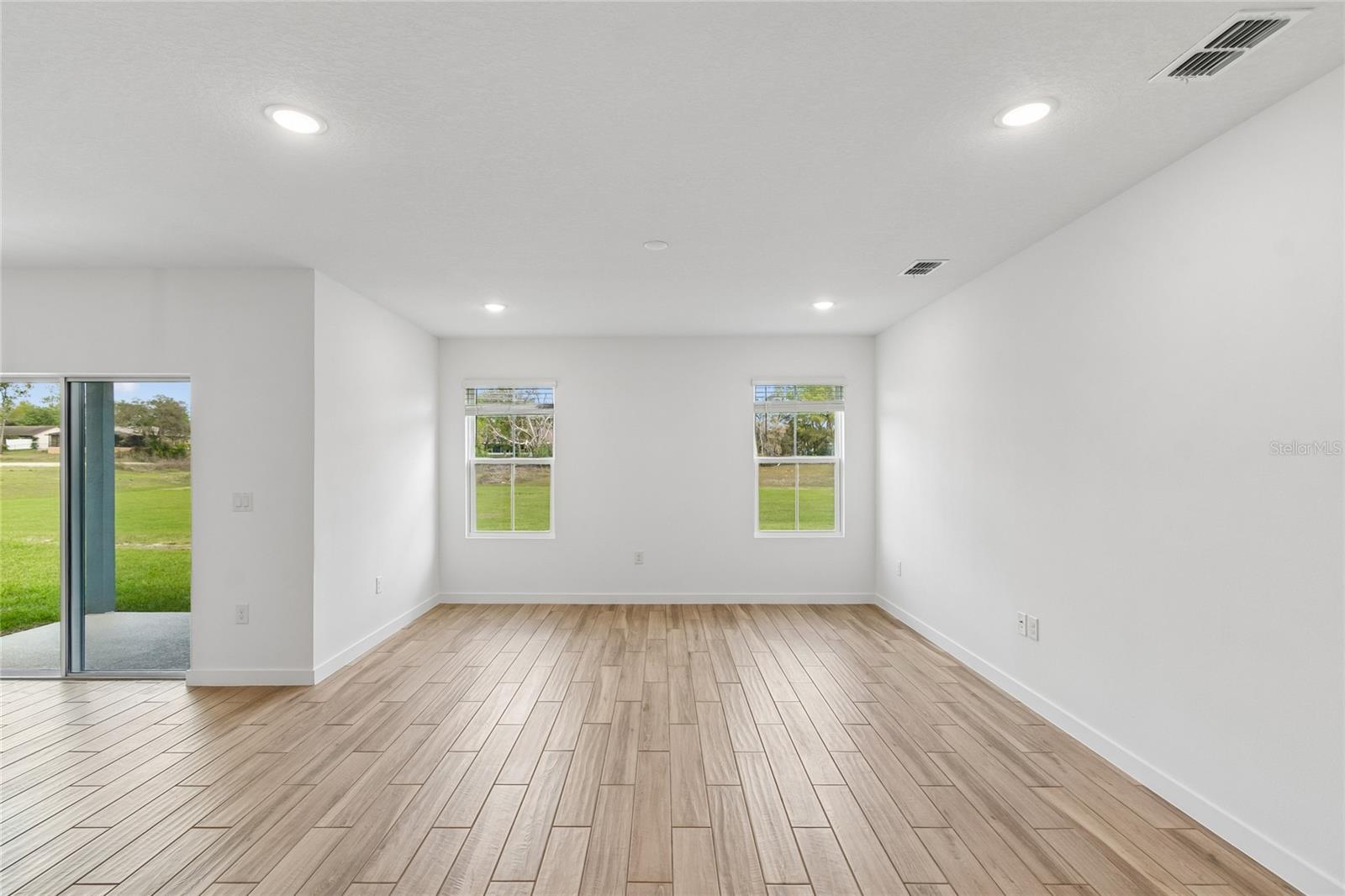 ASPIRE AT GLEN AIRE - Residential