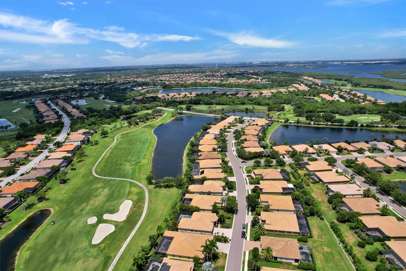 RIVER STRAND GOLF & COUNTRY CLUB - Residential