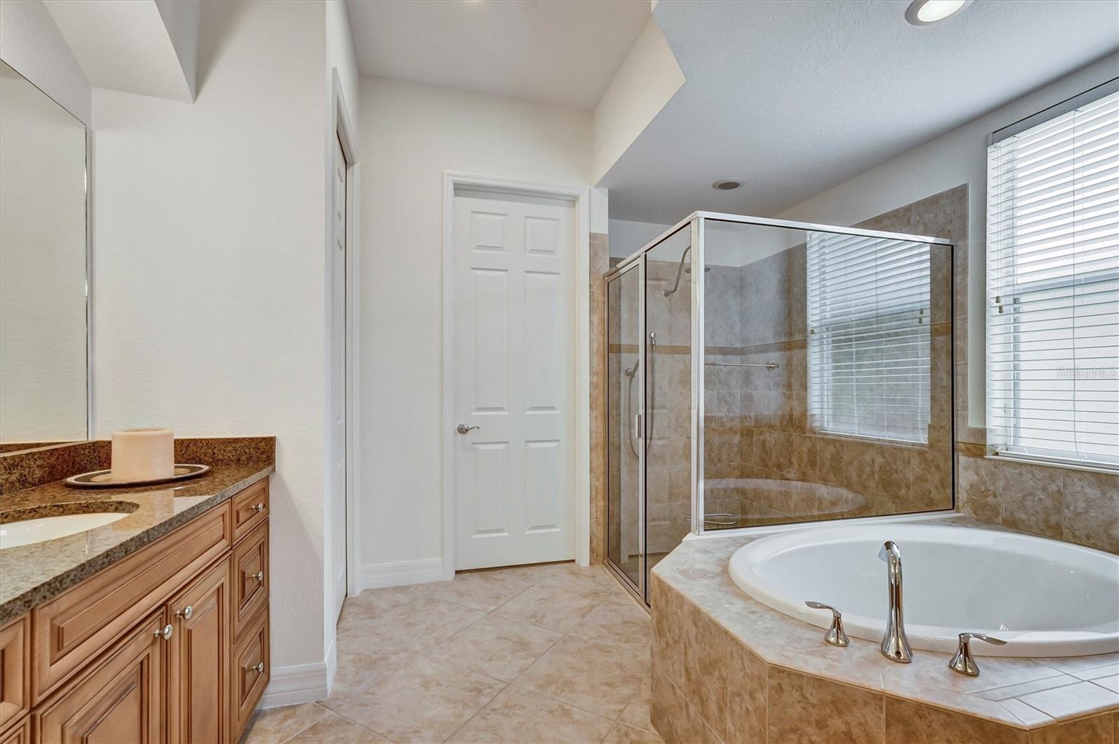 RIVER STRAND GOLF & COUNTRY CLUB - Residential