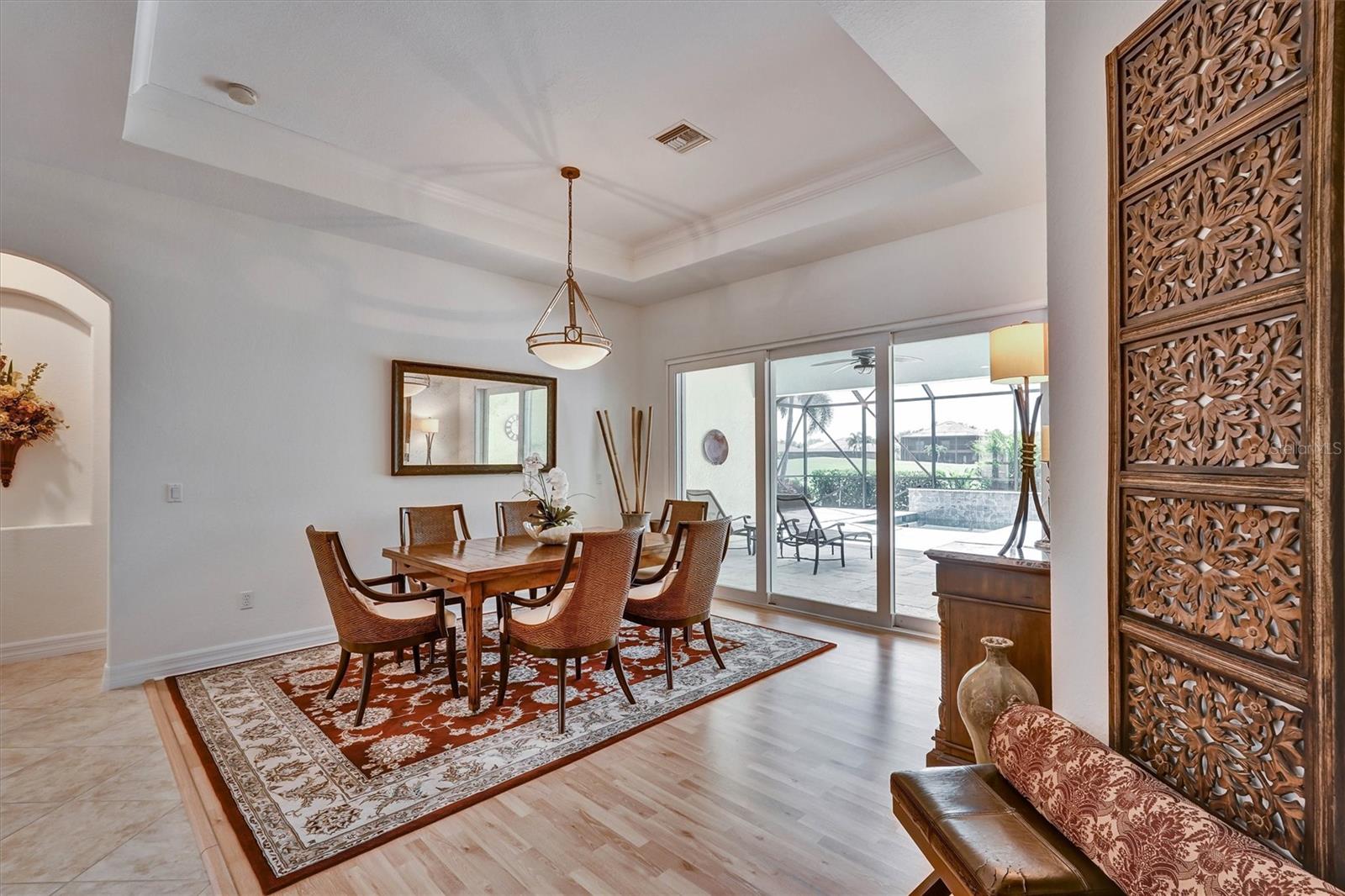 RIVER STRAND GOLF & COUNTRY CLUB - Residential