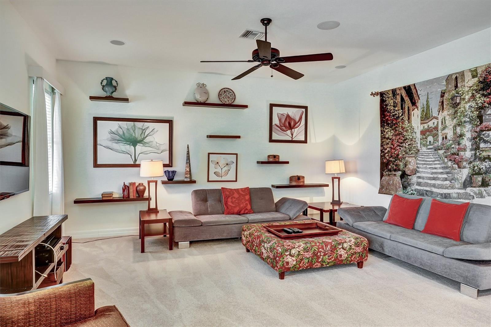 RIVER STRAND GOLF & COUNTRY CLUB - Residential