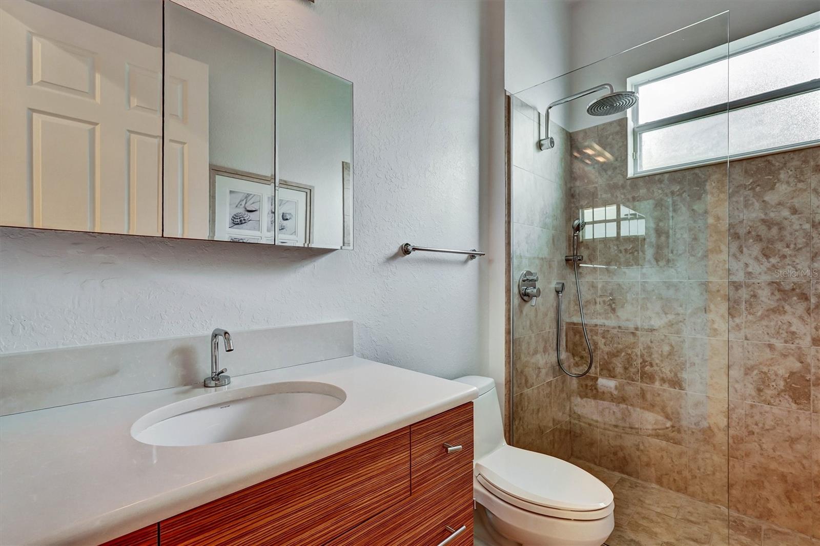 RIVER STRAND GOLF & COUNTRY CLUB - Residential