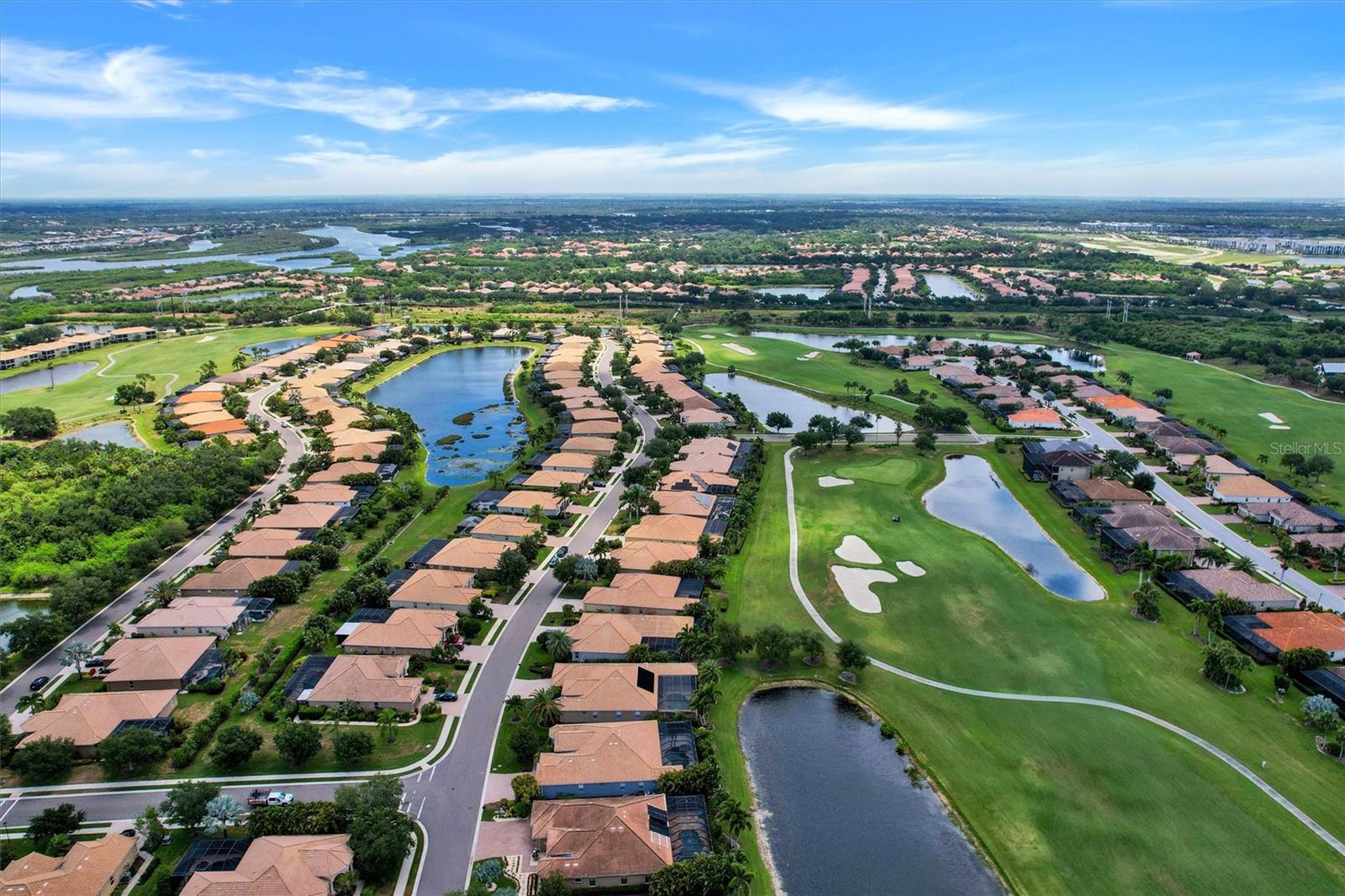 RIVER STRAND GOLF & COUNTRY CLUB - Residential