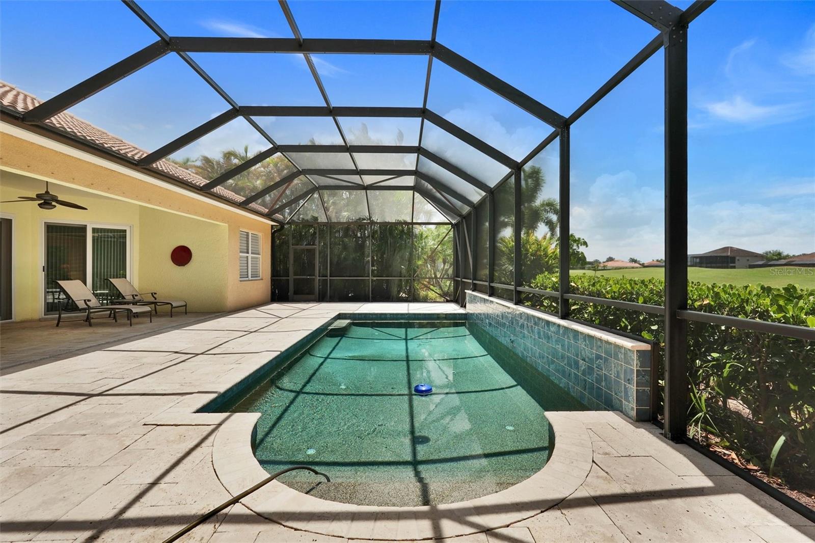 RIVER STRAND GOLF & COUNTRY CLUB - Residential