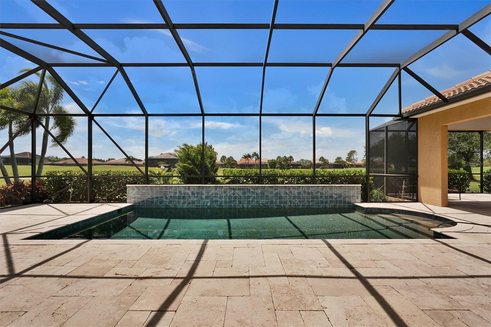 RIVER STRAND GOLF & COUNTRY CLUB - Residential