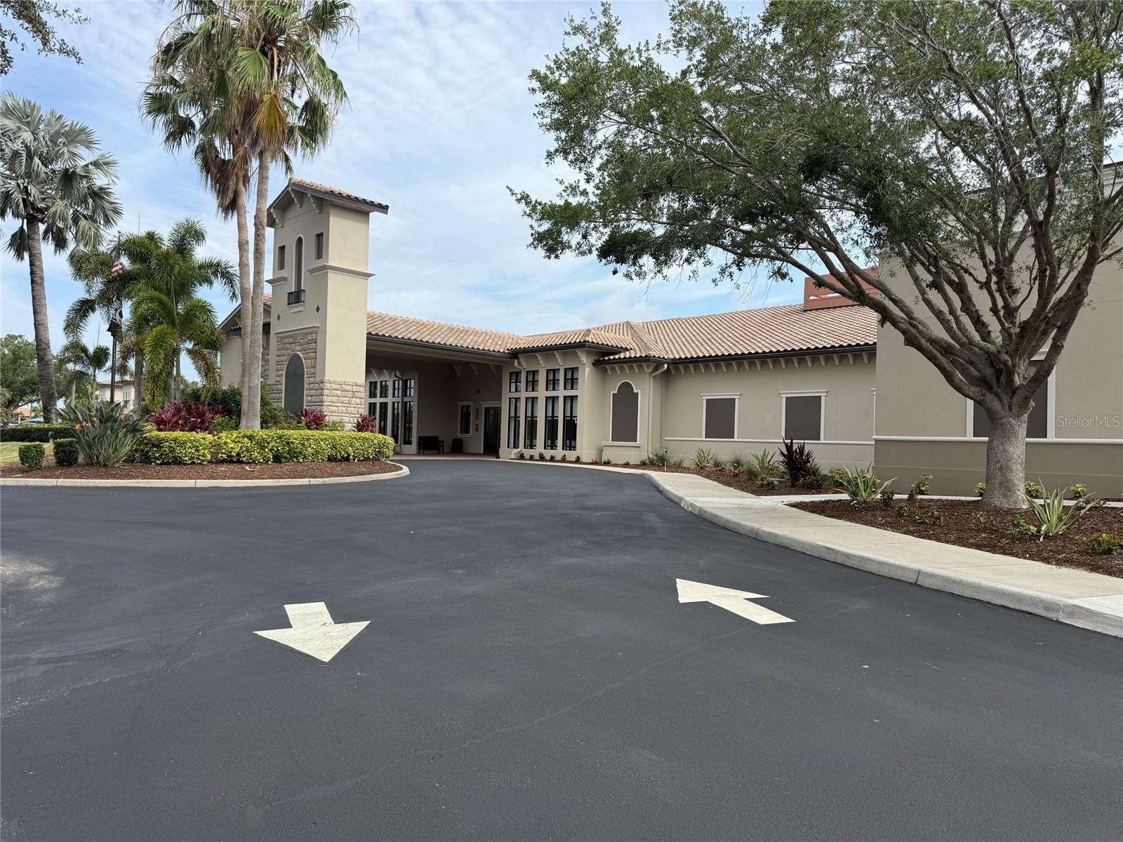 RIVER STRAND GOLF & COUNTRY CLUB - Residential