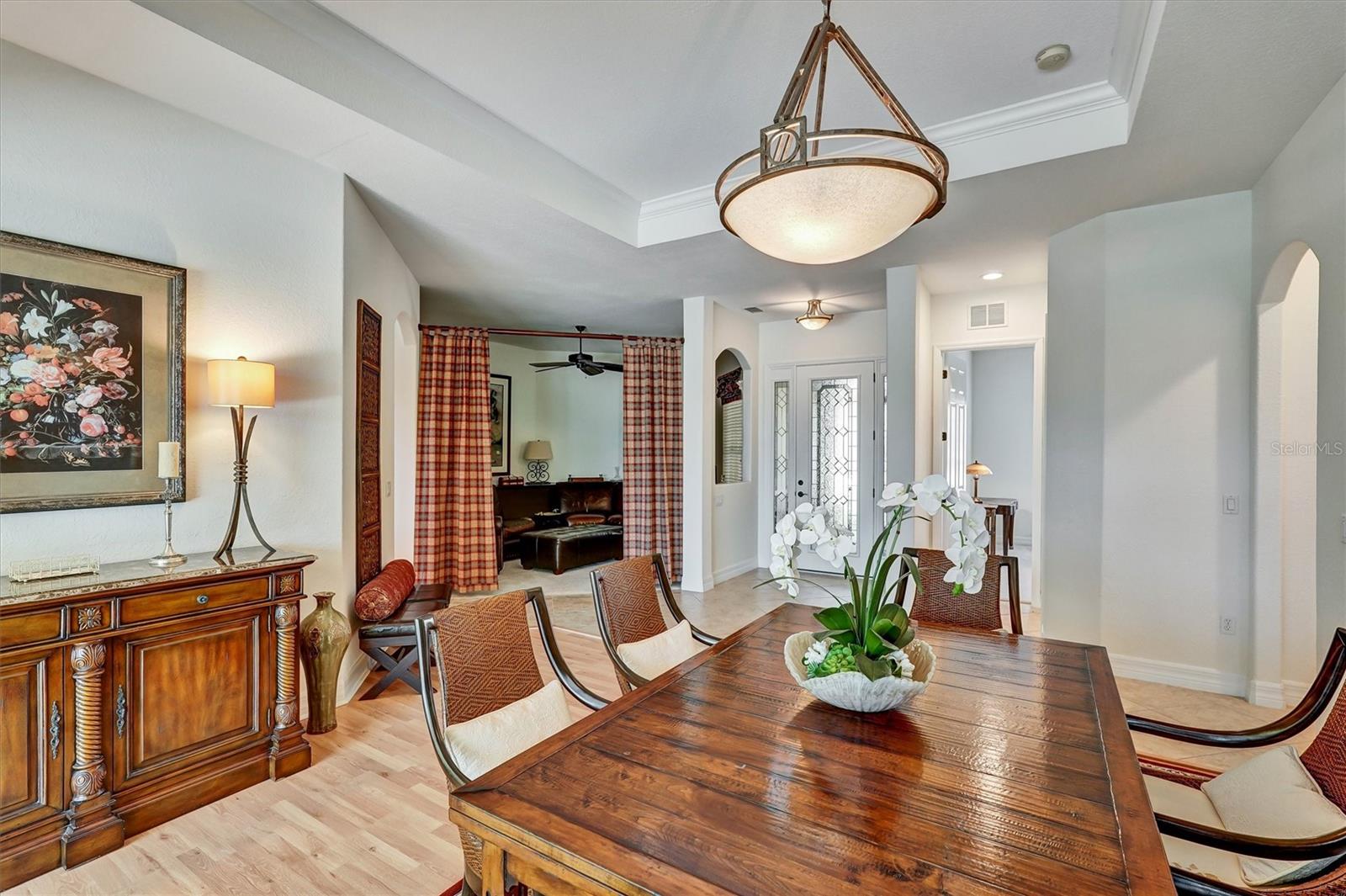 RIVER STRAND GOLF & COUNTRY CLUB - Residential