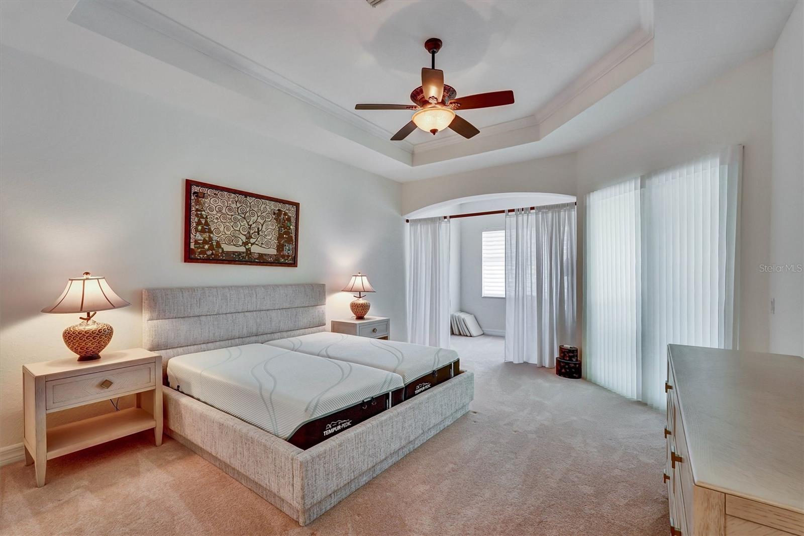 RIVER STRAND GOLF & COUNTRY CLUB - Residential