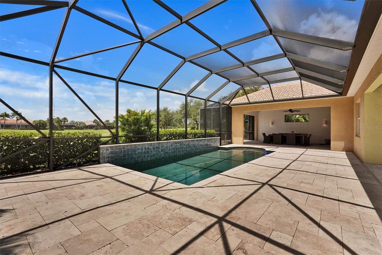 RIVER STRAND GOLF & COUNTRY CLUB - Residential