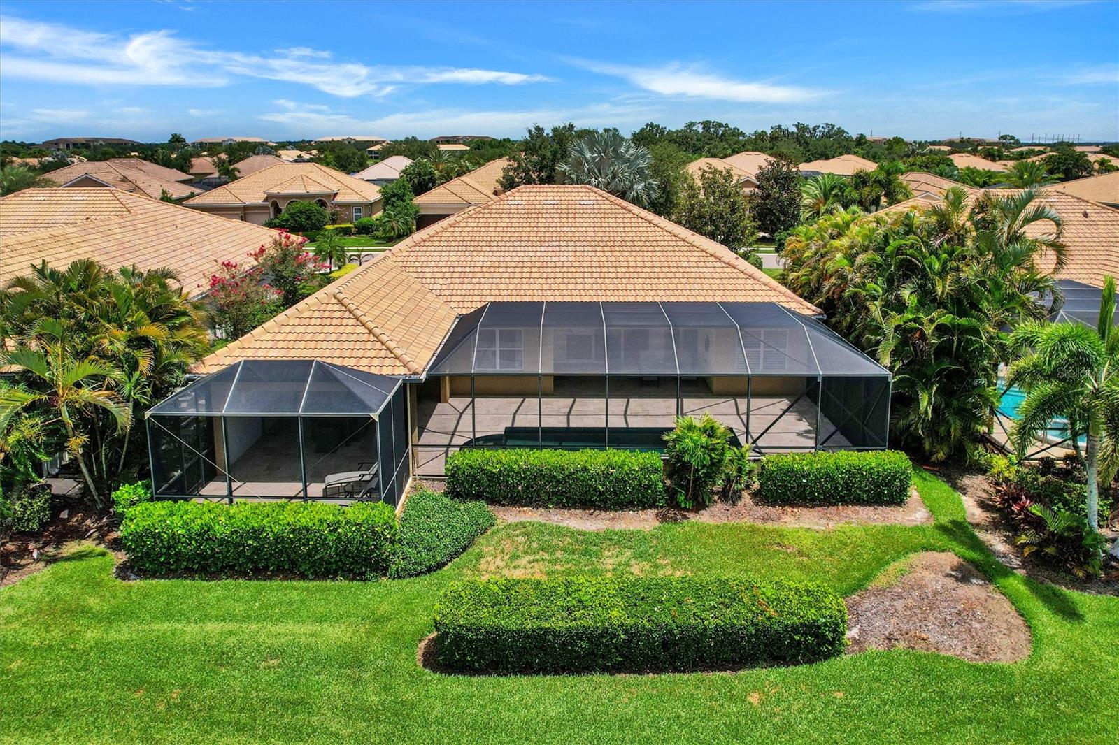 RIVER STRAND GOLF & COUNTRY CLUB - Residential