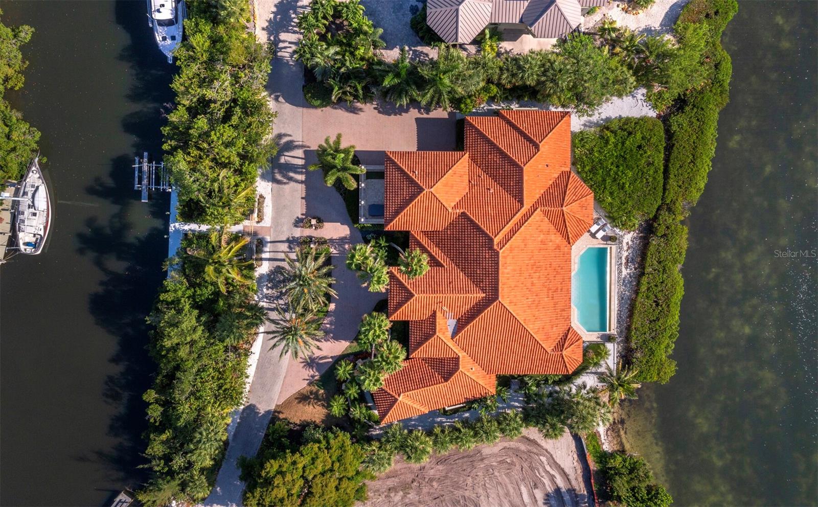 HIDDEN HARBOR - Residential