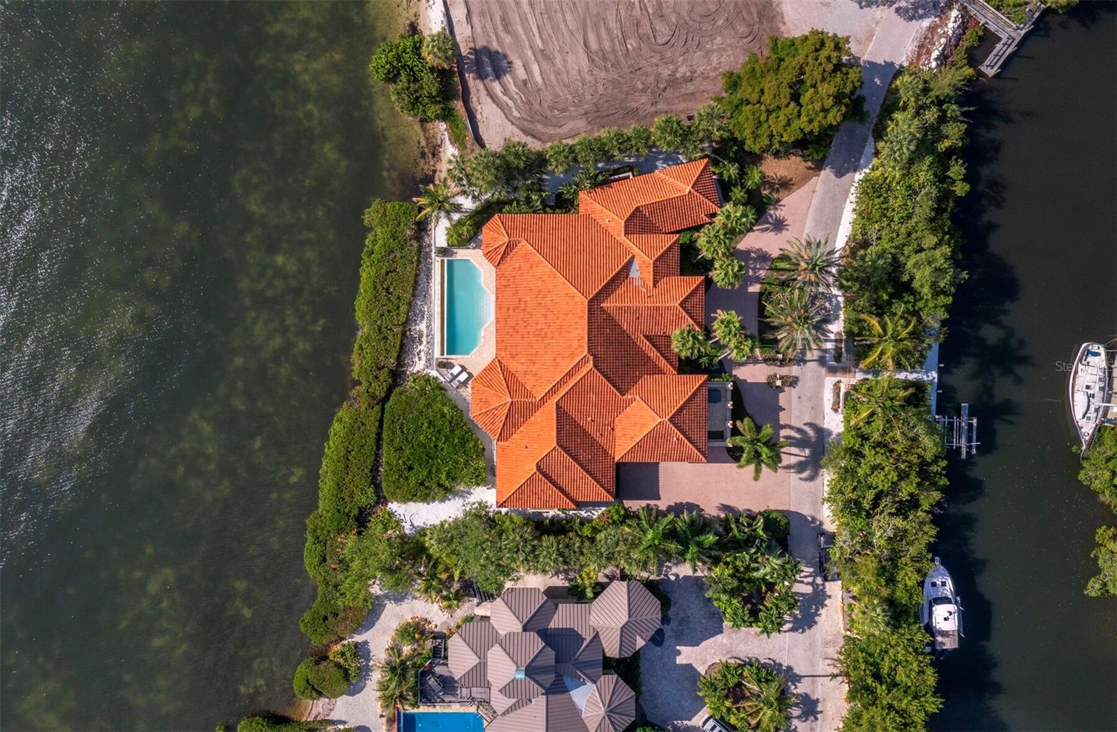 HIDDEN HARBOR - Residential