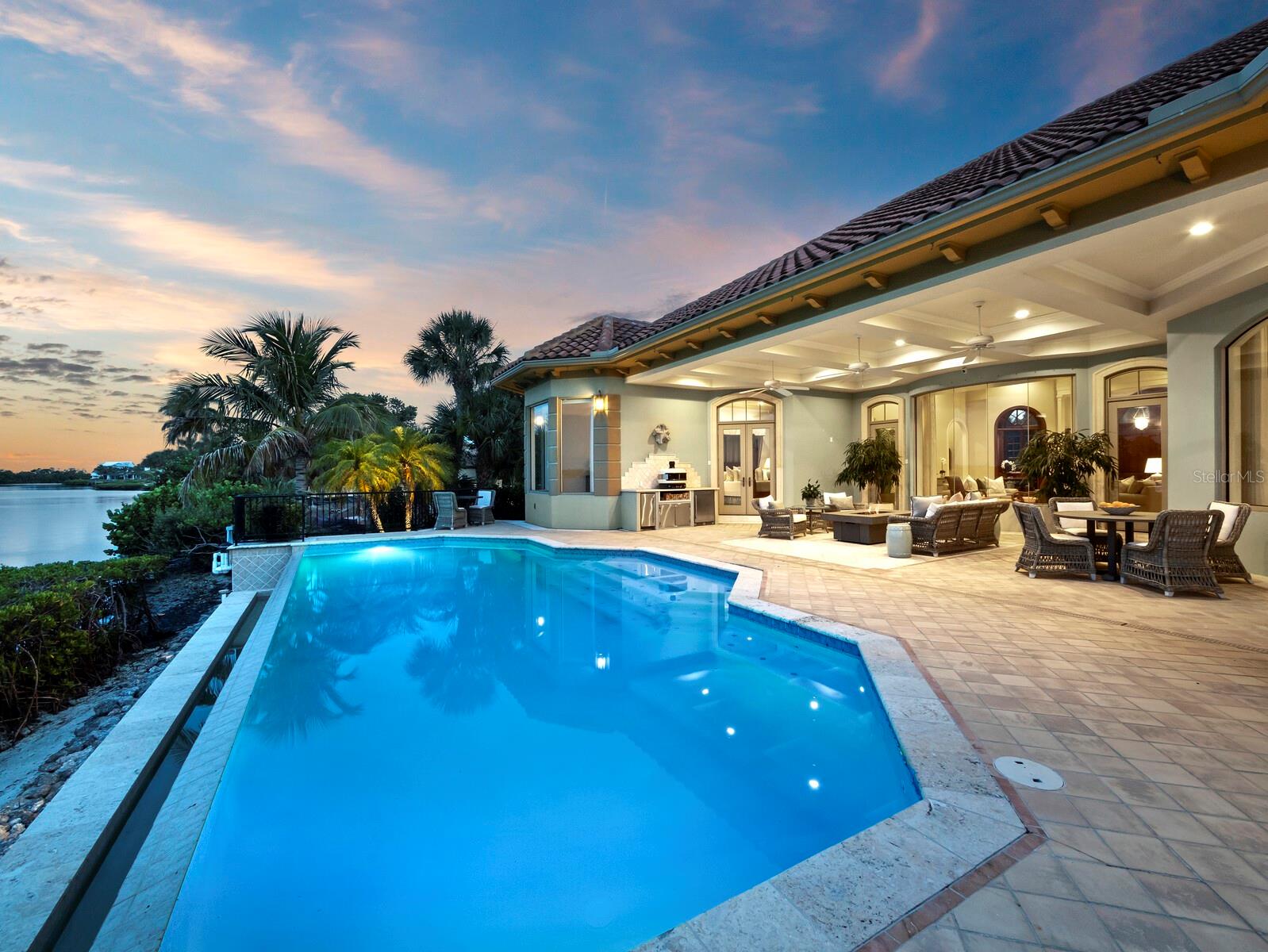 HIDDEN HARBOR - Residential