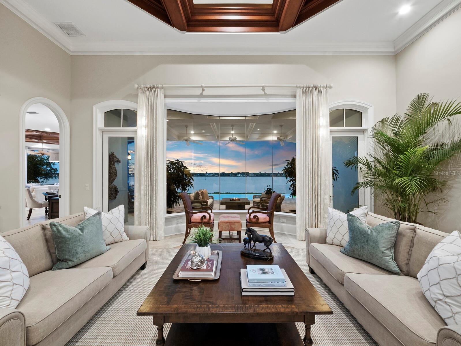 HIDDEN HARBOR - Residential