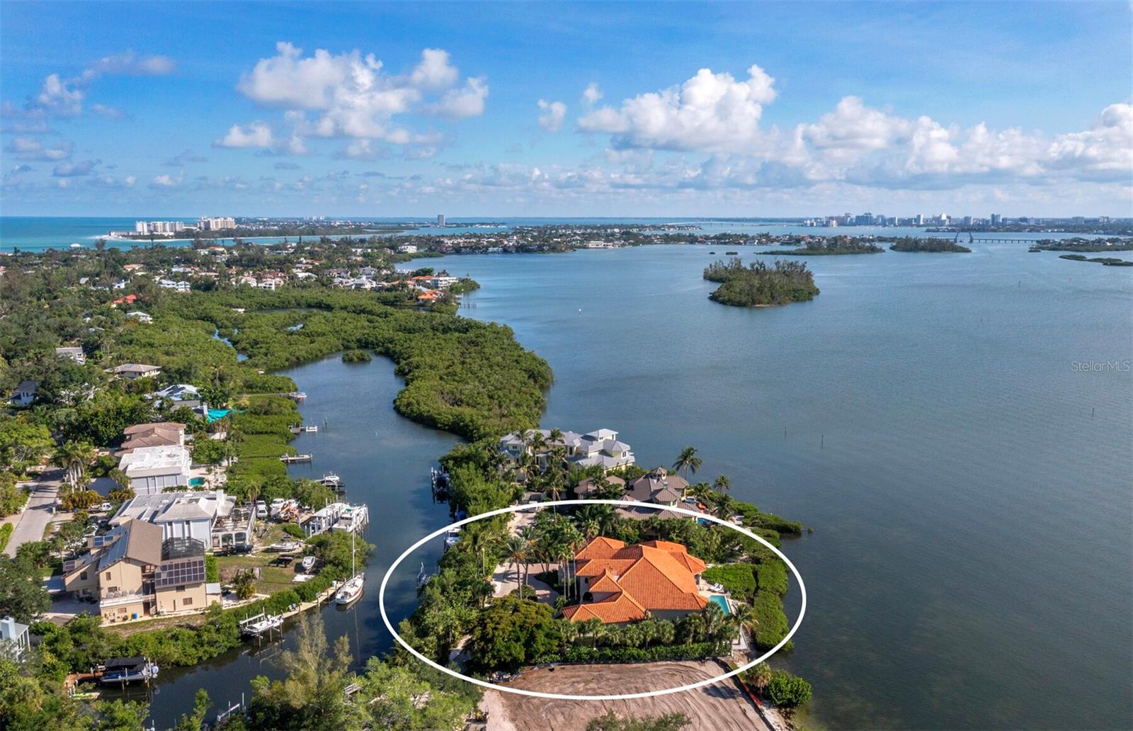 HIDDEN HARBOR - Residential