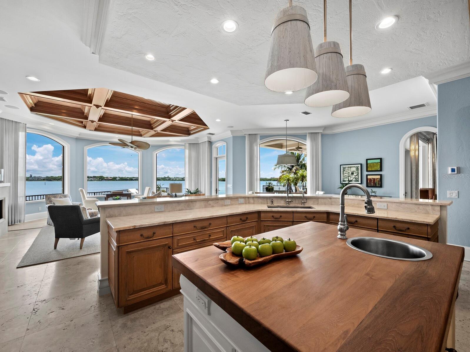 HIDDEN HARBOR - Residential