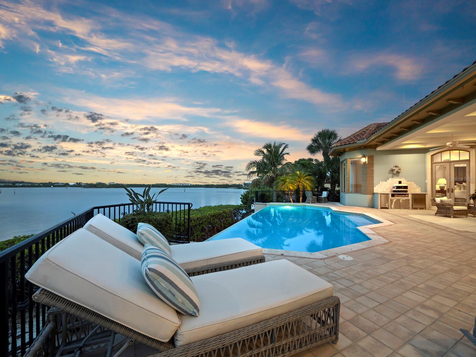 HIDDEN HARBOR - Residential