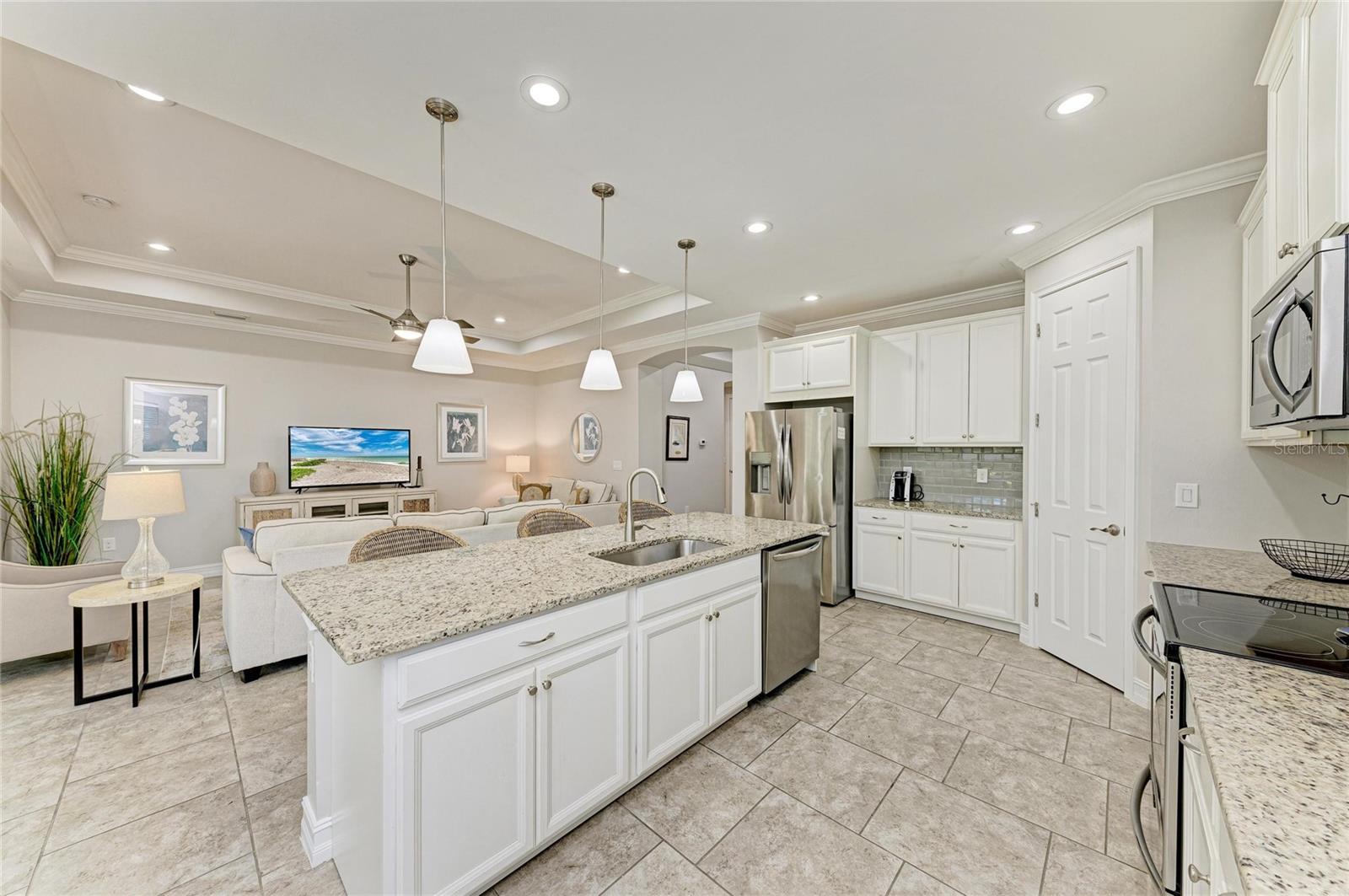 TOSCANA ISLES - Residential