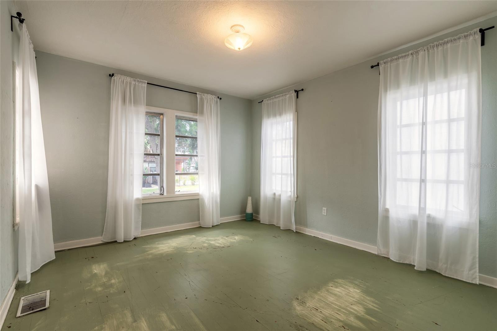 VIRGINIA PARK - Residential