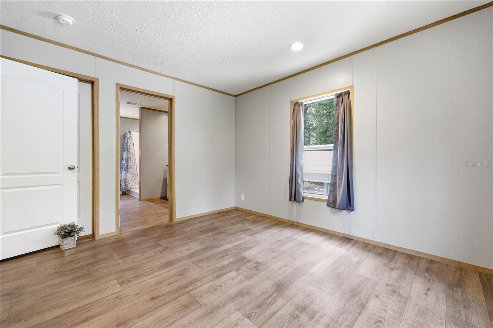 OAK MEADOWS - Residential