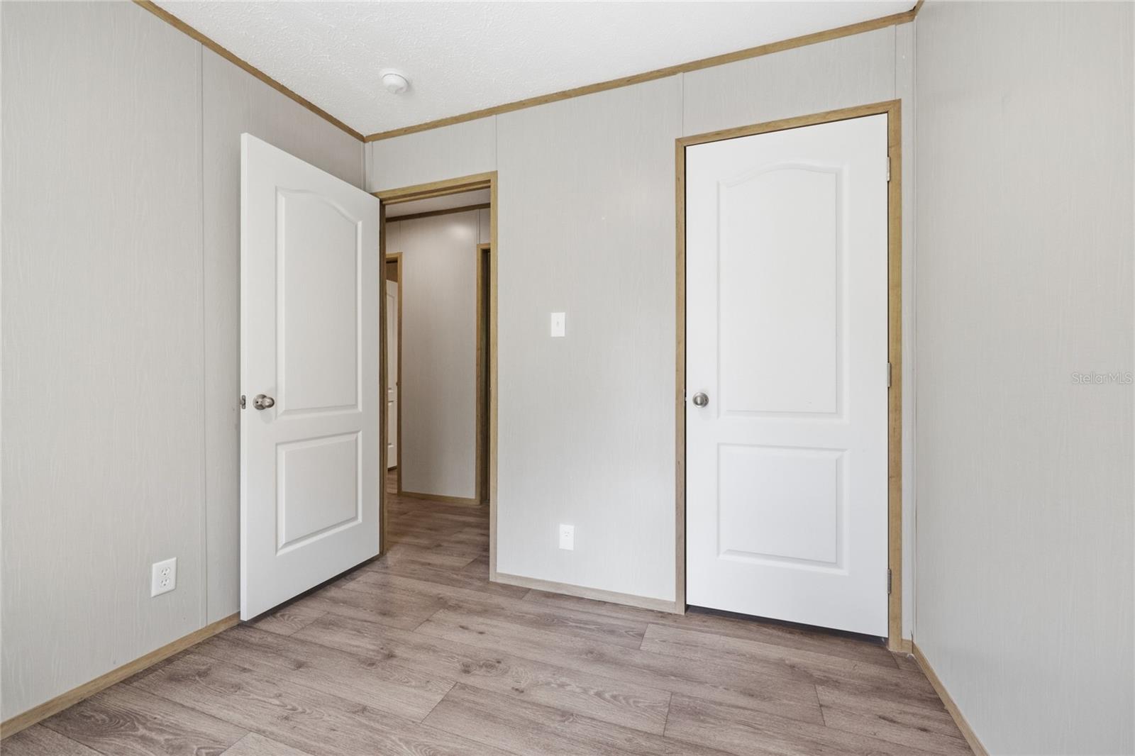 OAK MEADOWS - Residential