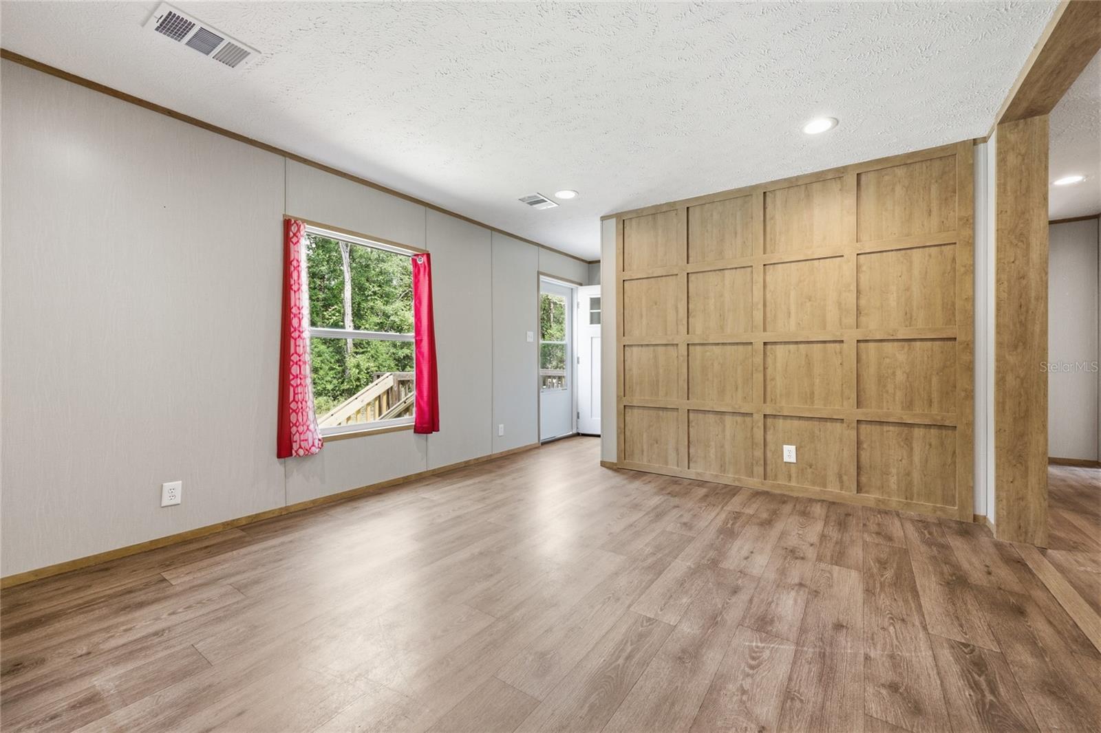 OAK MEADOWS - Residential