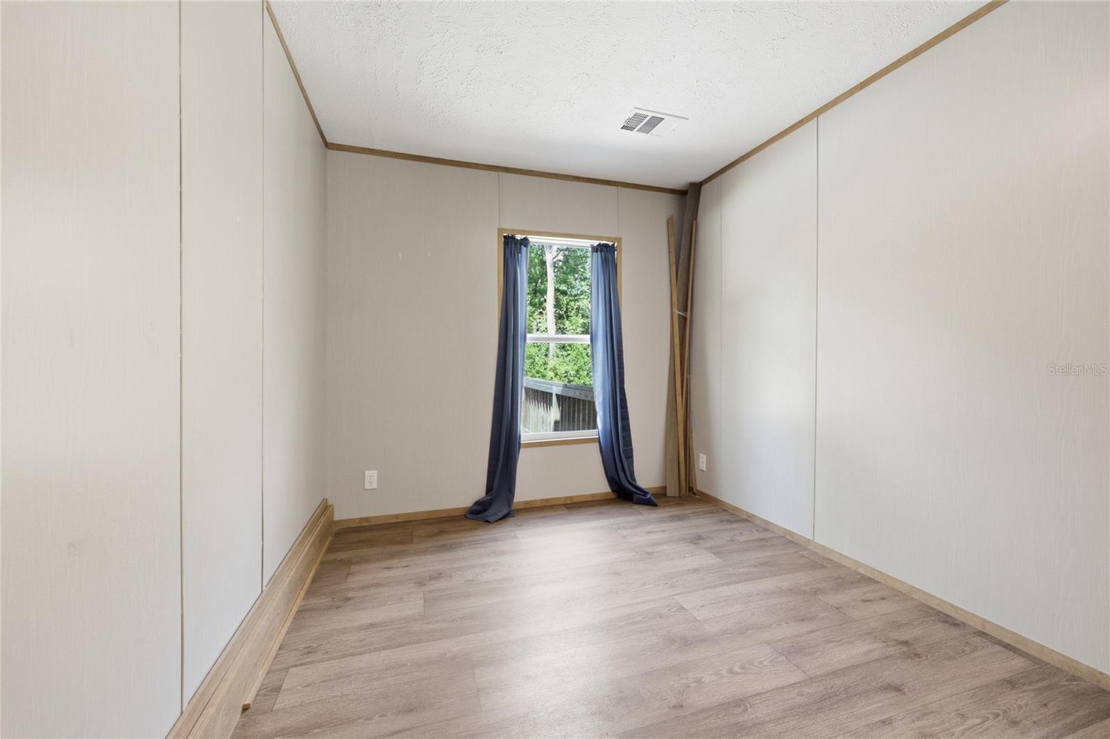 OAK MEADOWS - Residential