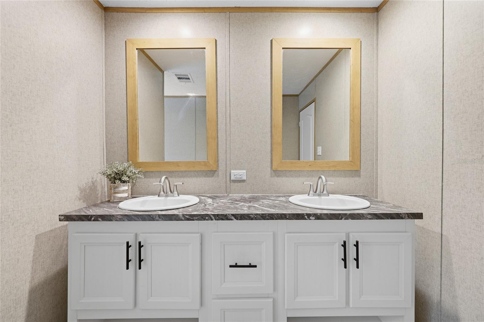 OAK MEADOWS - Residential