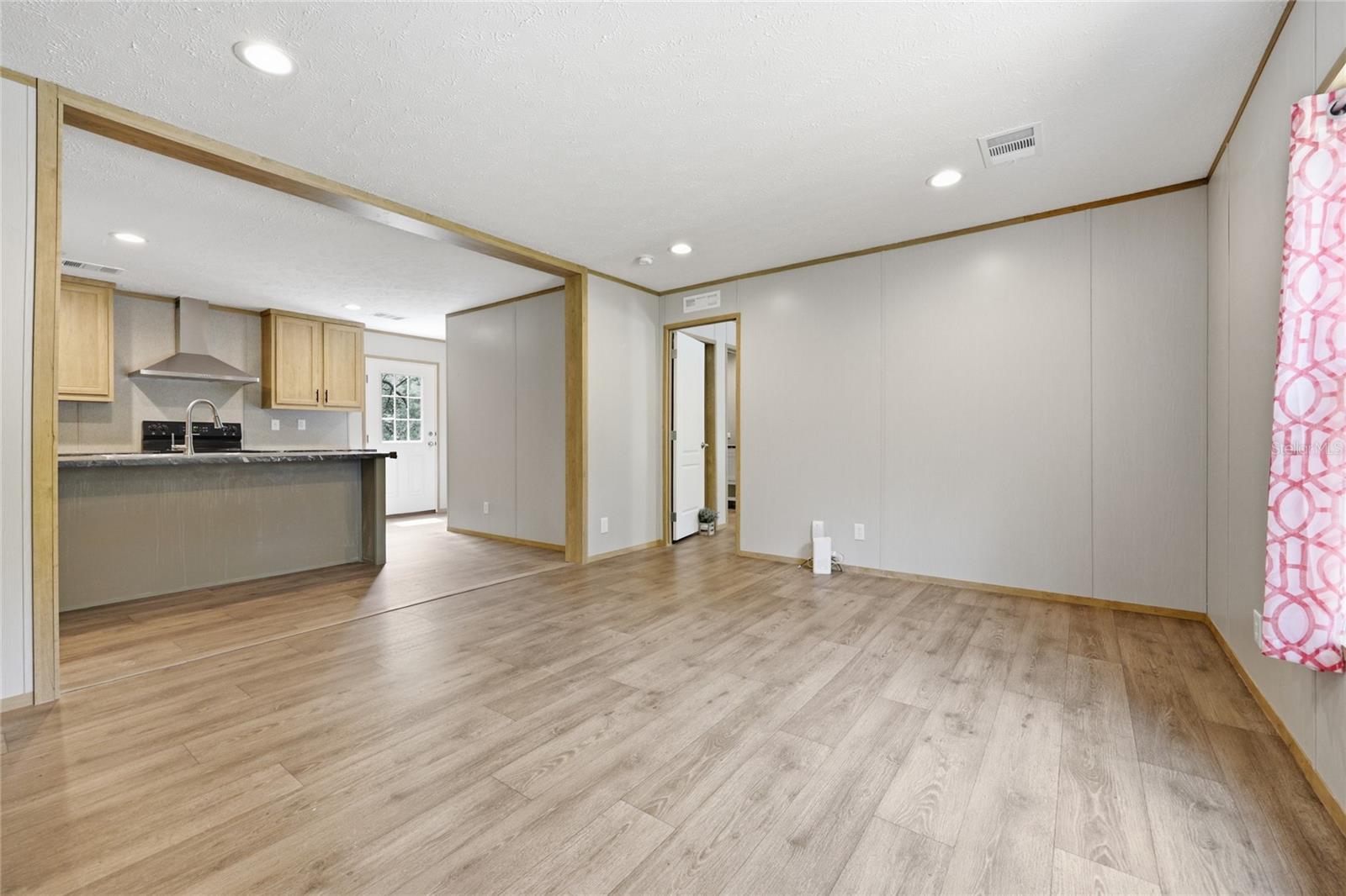 OAK MEADOWS - Residential