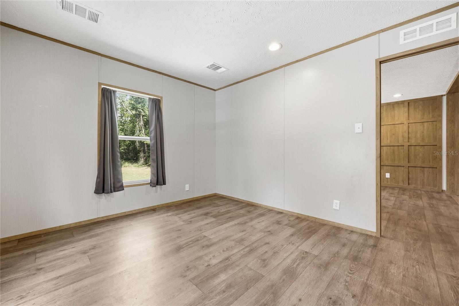 OAK MEADOWS - Residential