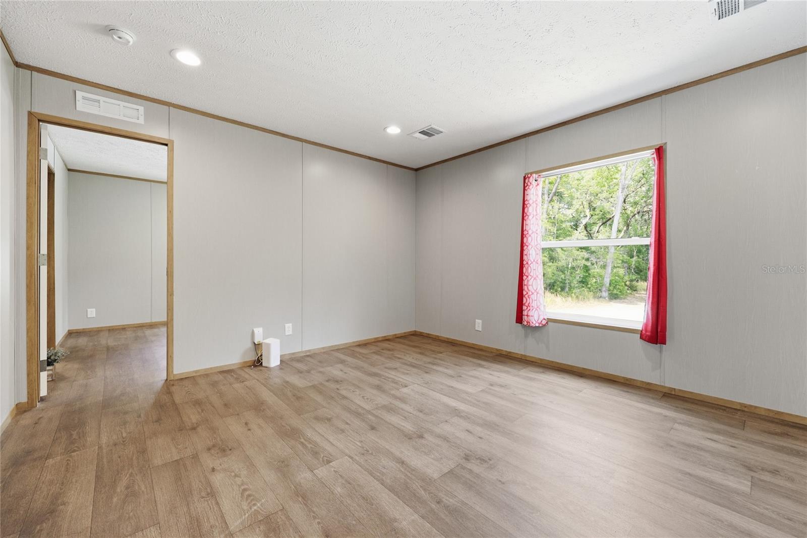 OAK MEADOWS - Residential