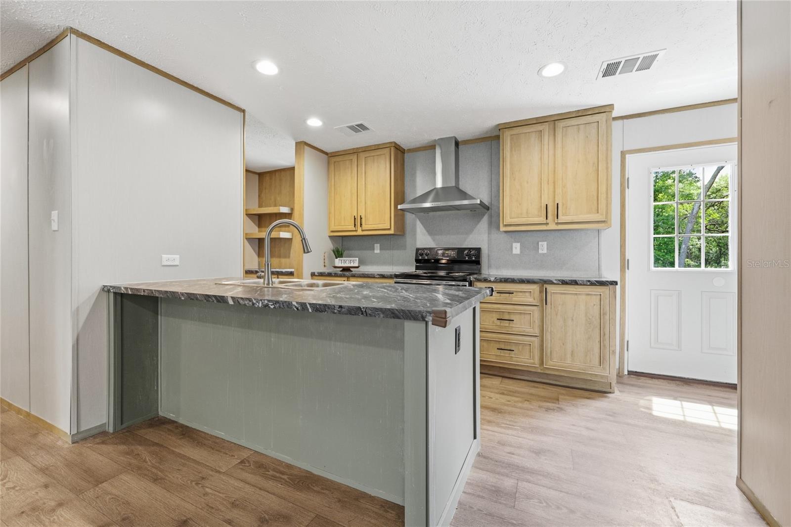 OAK MEADOWS - Residential